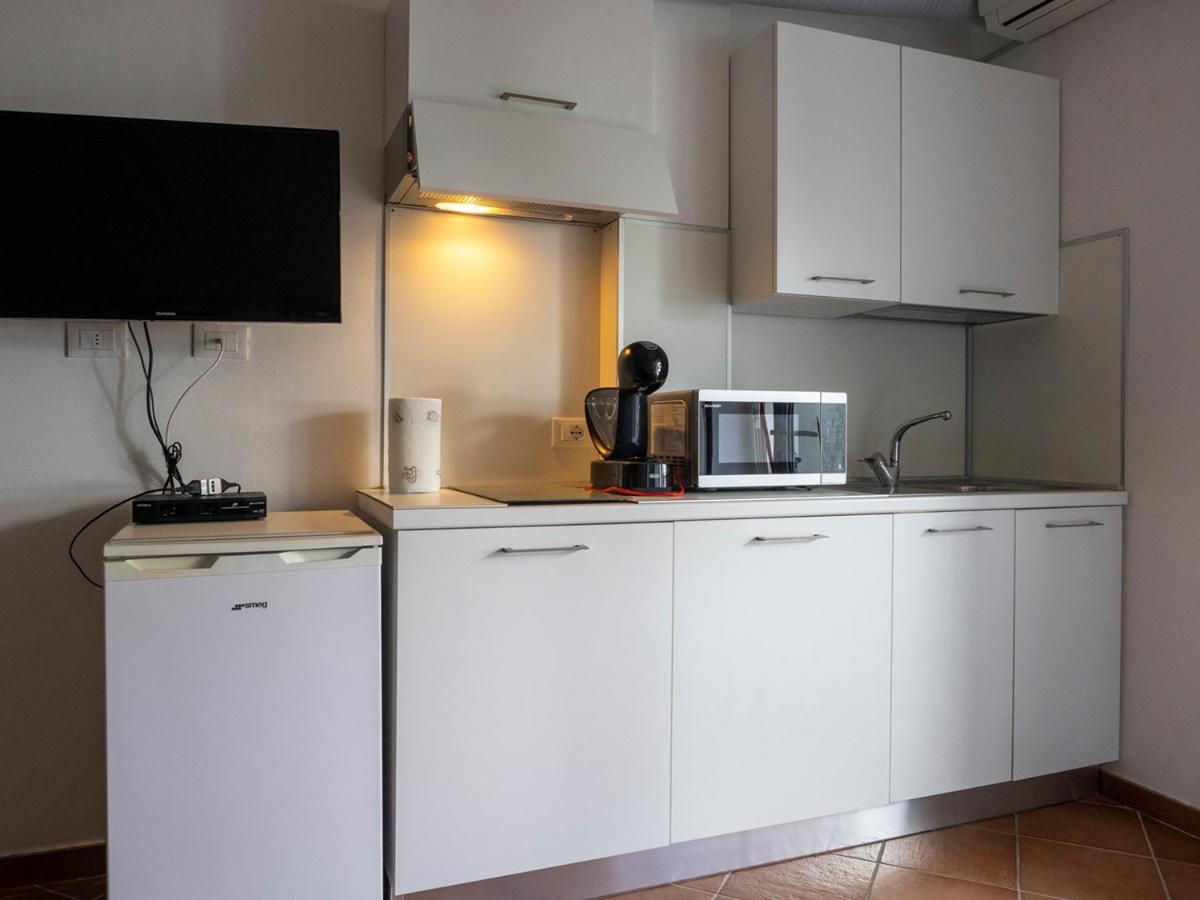 Tra Gli Ulivi Bed and Breakfast Pietra Ligure Eksteriør billede