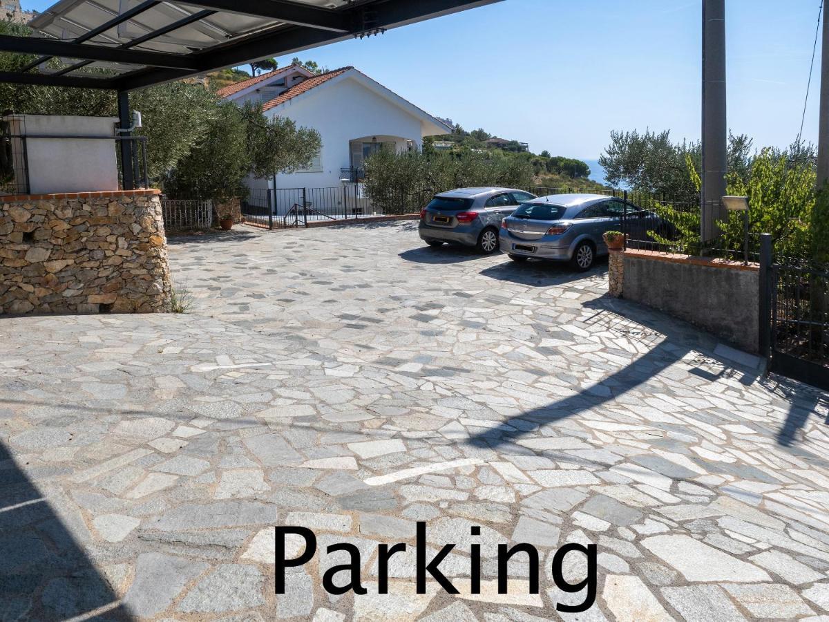 Tra Gli Ulivi Bed and Breakfast Pietra Ligure Eksteriør billede