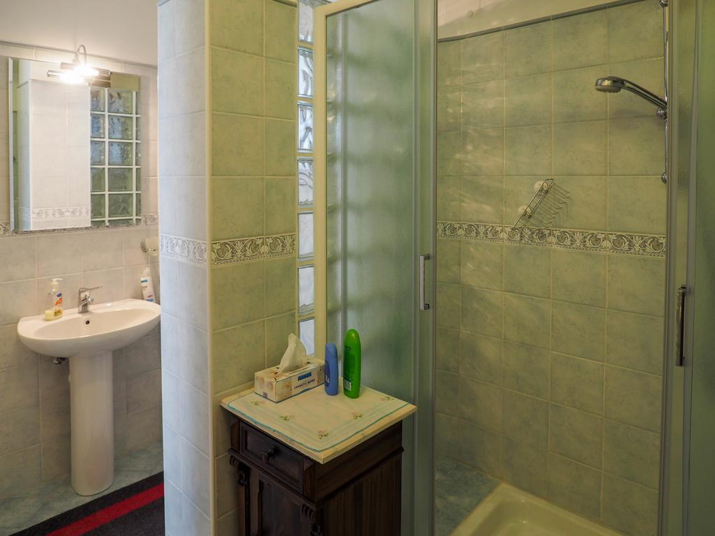 Tra Gli Ulivi Bed and Breakfast Pietra Ligure Eksteriør billede